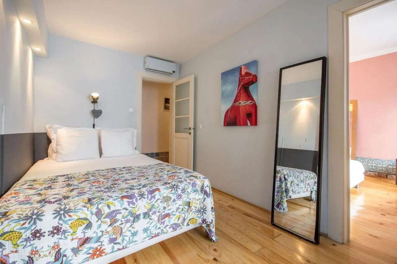 Lisbon Heart Apartments - Blue Apartment By Lovelystay